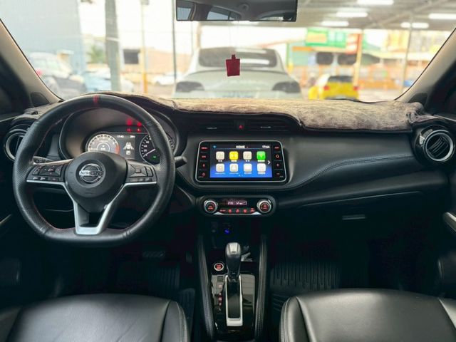 KICKS  第9張相片