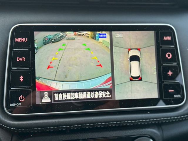 KICKS  第14張相片