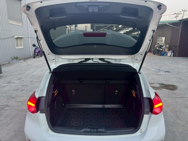 FOCUS 5D  第16張相片