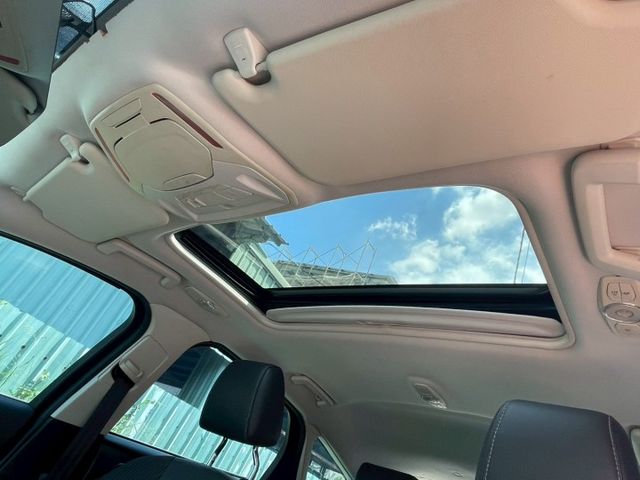 2.0汽油運動版 雙區恆溫/升級大螢幕/Carplay/藍牙/倒車顯影/天窗/方向盤快控  第12張相片