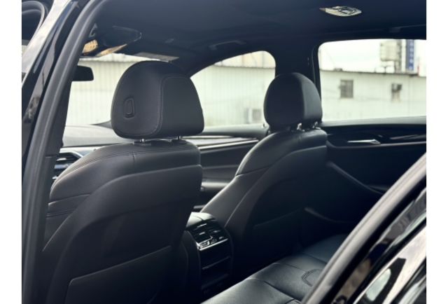 2019年 BMW G30 530i 未領牌  第6張相片