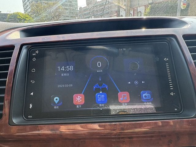 國民代步神車~ 天窗/雙安/感應式大燈/感應式雨刷 駕座電動椅  第19張相片