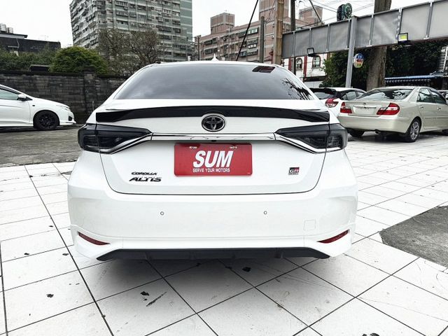 GR SPORT 空力套件 / 尾翼/盲點偵測 /ACC跟車/車道偏移/抬頭顯示器/摸門  第6張相片