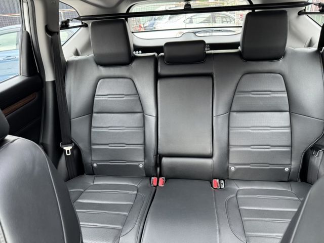 CR-V 1.5 S頂配，全景天窗 /雙前電動椅 /感應式電動尾門 ACC跟車/ 盲點偵測/ 車道偏離  第11張相片