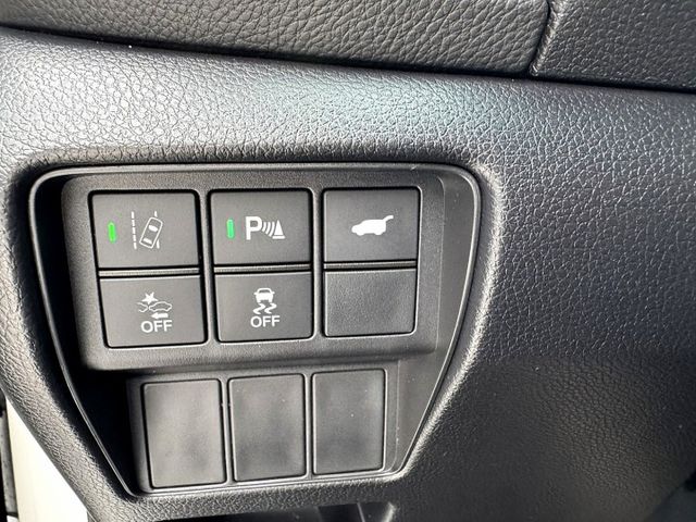 CR-V 1.5 S頂配，全景天窗 /雙前電動椅 /感應式電動尾門 ACC跟車/ 盲點偵測/ 車道偏離  第17張相片