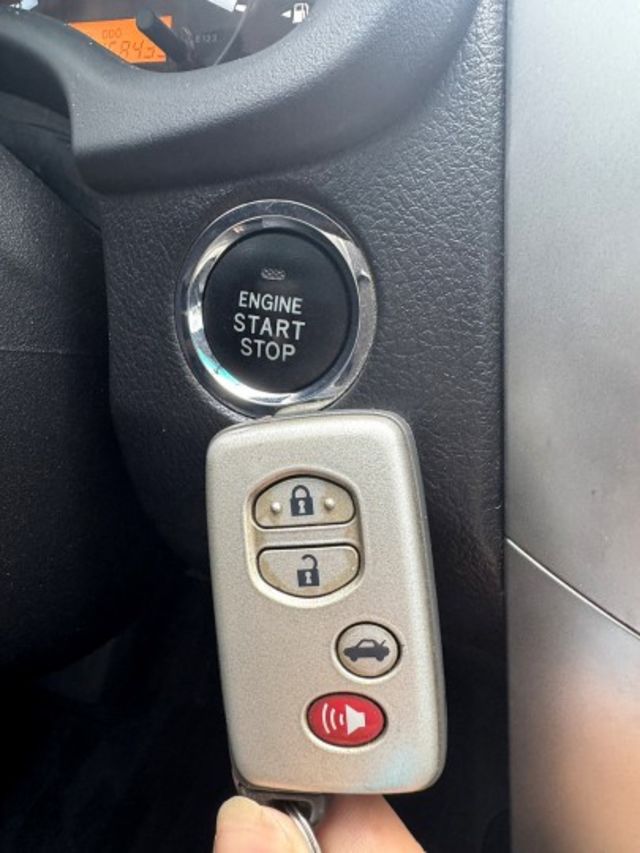 2.0 G經典版，天窗/免鑰匙啟動車門鎖 /定速 /恆溫 /ABS/電動椅*1/HID氙氣頭燈/換檔撥片  第12張相片