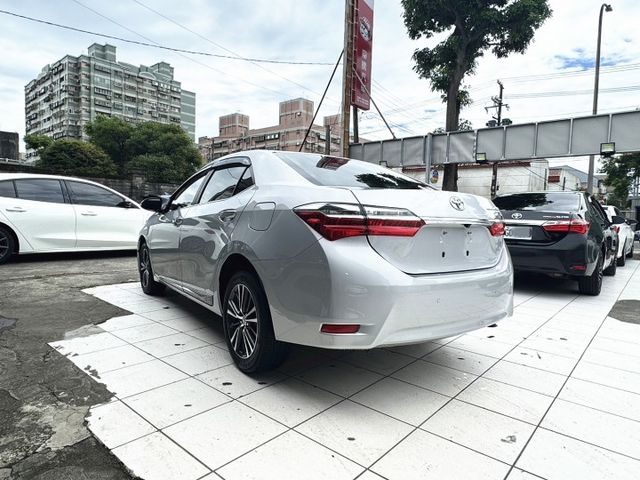 僅跑3萬公里/里程保證/一手車 / 原版件/I KEY/摸門/循跡/定速/盲點/抬頭顯示器.....  第5張相片