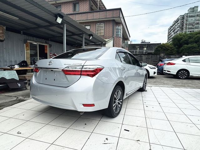 僅跑3萬公里/里程保證/一手車 / 原版件/I KEY/摸門/循跡/定速/盲點/抬頭顯示器.....  第7張相片