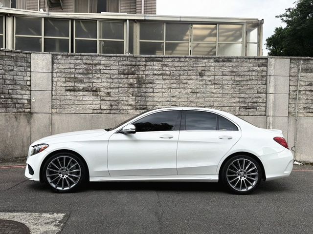 C300 AMG 4MATIC/★盲點★I~KEY★9安★19吋AMG圈★全景天窗★摸門★柏林之音★SPORT模式  第4張相片