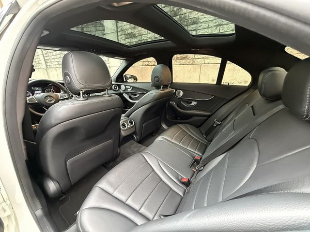 C300 AMG 4MATIC/★盲點★I~KEY★9安★19吋AMG圈★全景天窗★摸門★柏林之音★SPORT模式  第11張相片