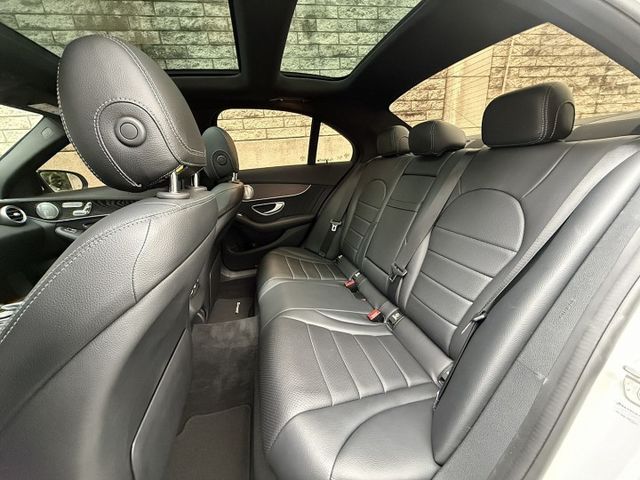 C300 AMG 4MATIC/★盲點★I~KEY★9安★19吋AMG圈★全景天窗★摸門★柏林之音★SPORT模式  第12張相片