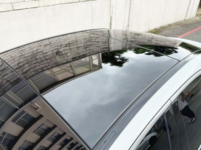 C300 AMG 4MATIC/★盲點★I~KEY★9安★19吋AMG圈★全景天窗★摸門★柏林之音★SPORT模式  第13張相片