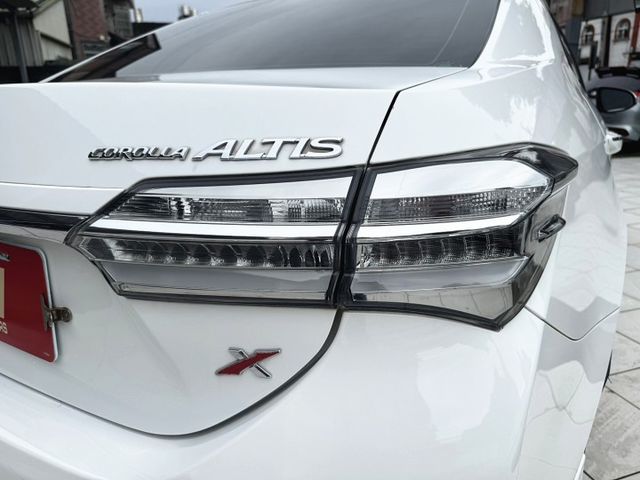 X版,SPORT模式 , 不留不留 隨便賣 ,空力套件,原版件,I-KEY /摸門/盲點/抬頭顯示器/換檔撥片/感應頭燈  第7張相片