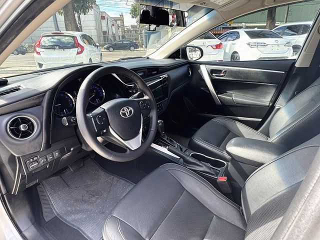 漂亮車,I-KEY /SPORT模式/ECO節能/摸門/BSM盲點偵測 /抬頭顯示器/定速 /恆溫 /循跡/導航/顯影  第8張相片