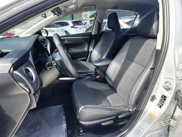 漂亮車,I-KEY /SPORT模式/ECO節能/摸門/BSM盲點偵測 /抬頭顯示器/定速 /恆溫 /循跡/導航/顯影  第9張相片