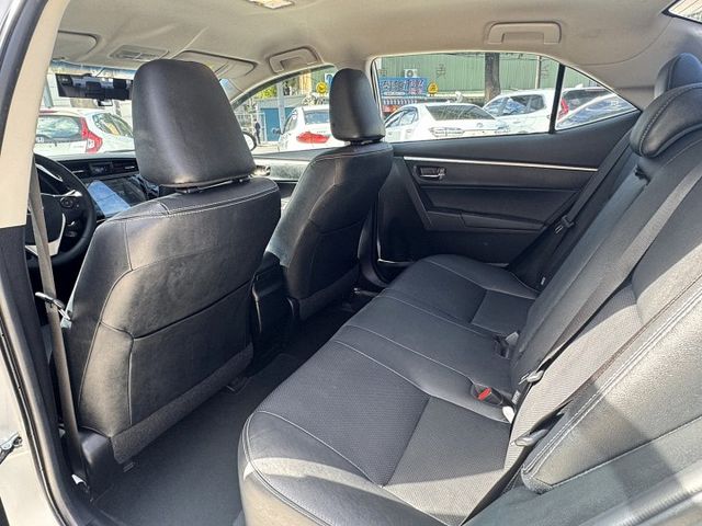 漂亮車,I-KEY /SPORT模式/ECO節能/摸門/BSM盲點偵測 /抬頭顯示器/定速 /恆溫 /循跡/導航/顯影  第10張相片