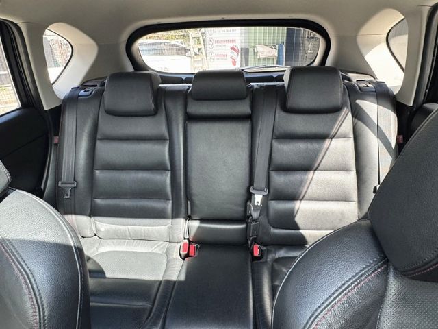 Skyactiv-G, AWD四輪驅動,天窗/摸門/定速/循跡/HID頭燈 /感應頭燈/感應雨刷/駕座電動椅/雙前電熱椅  第12張相片