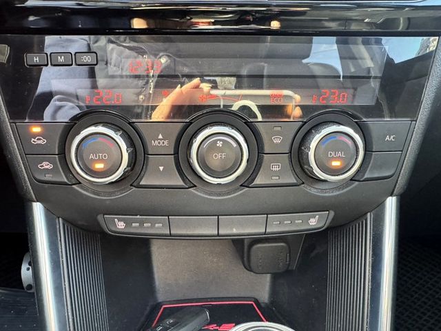 Skyactiv-G, AWD四輪驅動,天窗/摸門/定速/循跡/HID頭燈 /感應頭燈/感應雨刷/駕座電動椅/雙前電熱椅  第17張相片