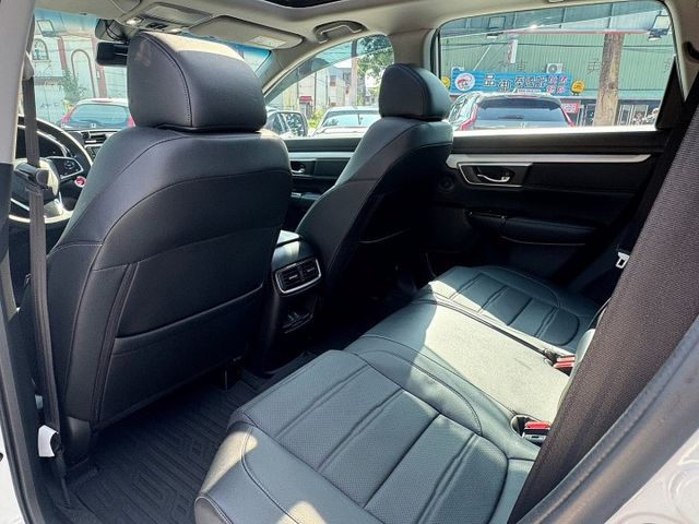 CR-V 1.5 頂規S版,滿配,本車經第三方專業認證，【原鈑件】,全景天窗/環景/電動尾門/ACC/車偏/盲點  第10張相片