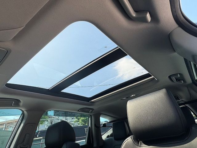 CR-V 1.5 頂規S版,滿配,本車經第三方專業認證，【原鈑件】,全景天窗/環景/電動尾門/ACC/車偏/盲點  第14張相片