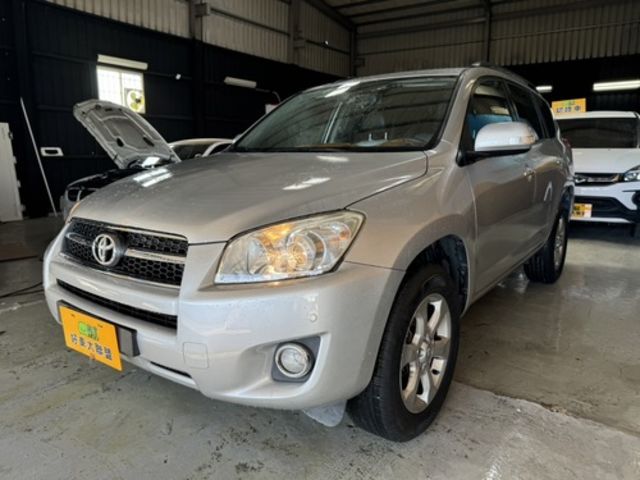 TOYOTA豐田 RAV4  第2張相片