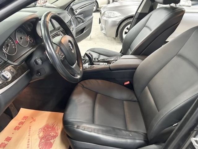 BMW寶馬 520D  第7張相片