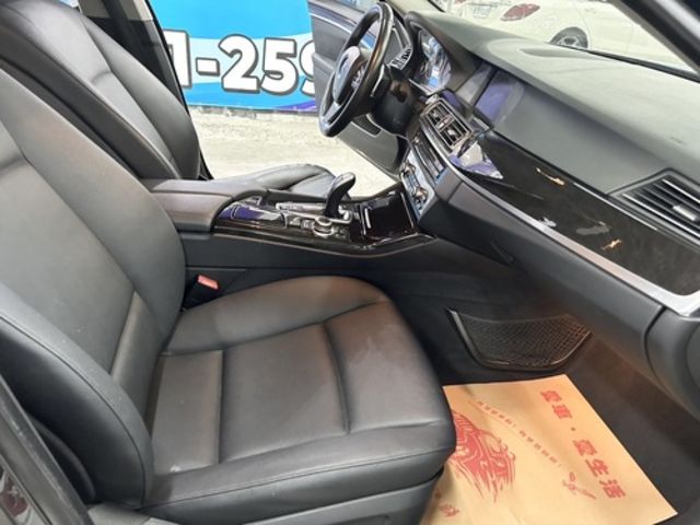 BMW寶馬 520D  第8張相片
