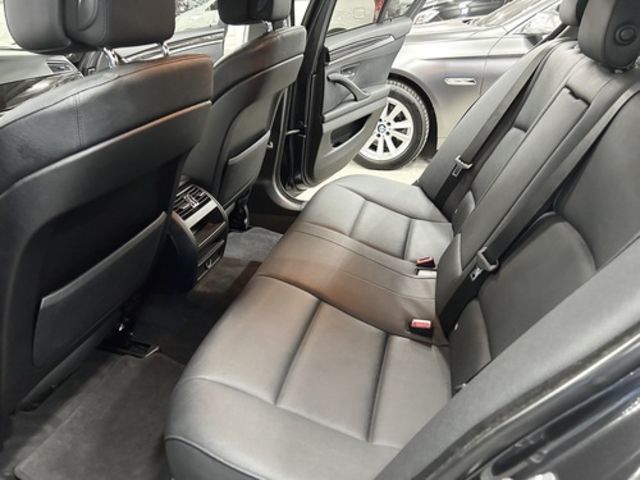BMW寶馬 520D  第10張相片