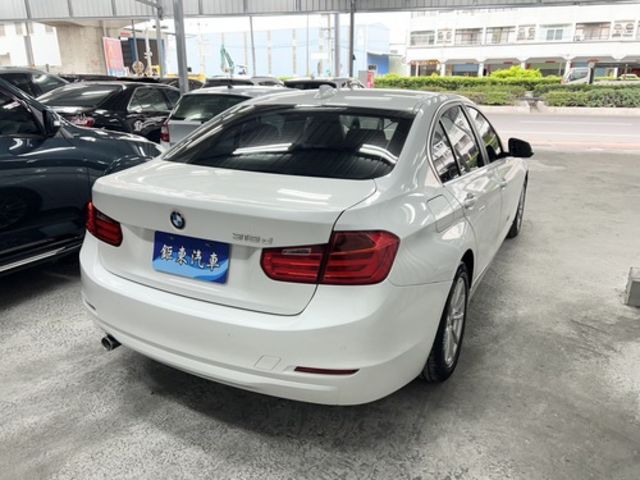 BMW寶馬 318D SEDAN  第4張相片