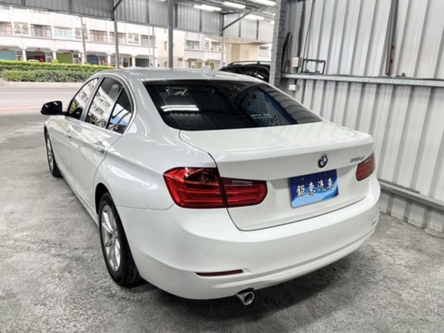 BMW寶馬 318D SEDAN  第5張相片