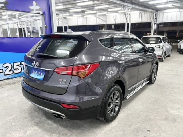 HYUNDAI現代 SANTA FE  第5張相片