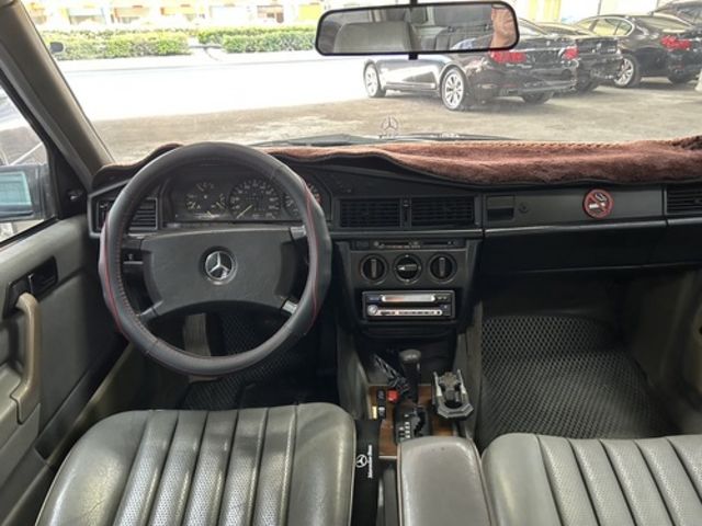 M-BENZ賓士 190E  第6張相片
