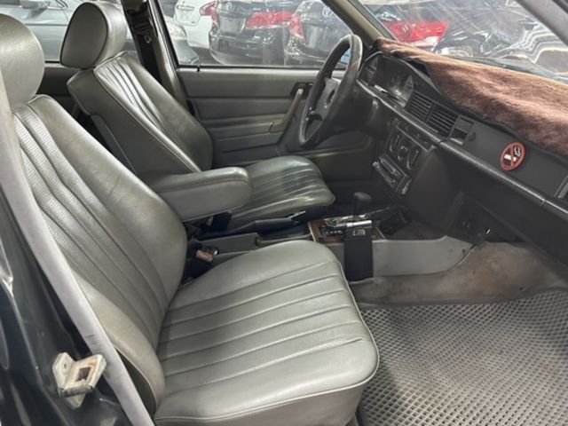 M-BENZ賓士 190E  第8張相片