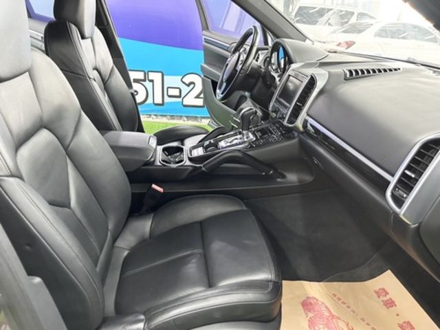 PORSCHE保時捷 CAYENNE  第9張相片