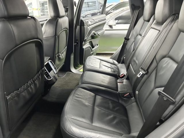PORSCHE保時捷 CAYENNE  第10張相片