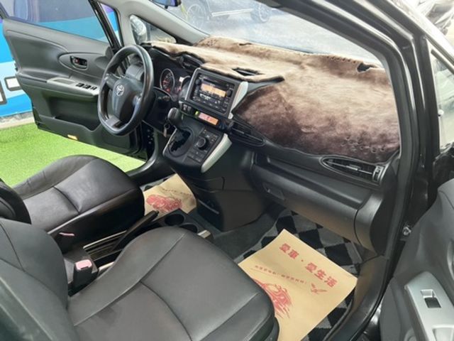 TOYOTA豐田 WISH  第8張相片
