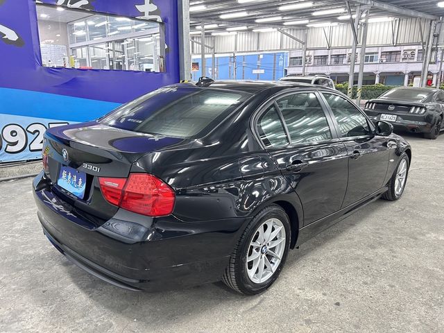 BMW寶馬 320I SEDAN ZA  第5張相片
