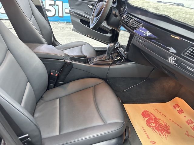 BMW寶馬 320I SEDAN ZA  第8張相片