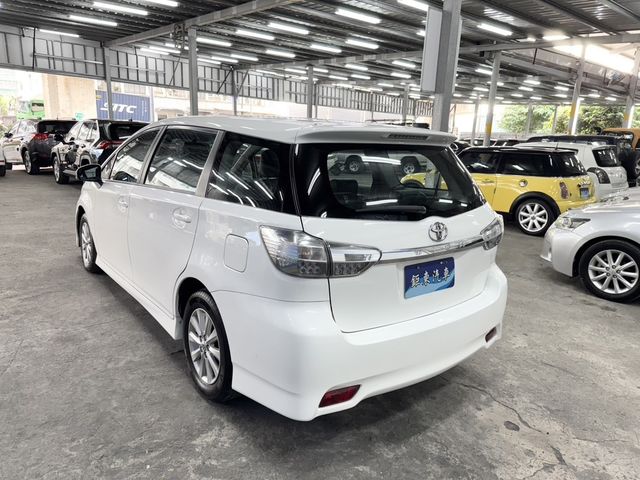 TOYOTA豐田 WISH  第5張相片