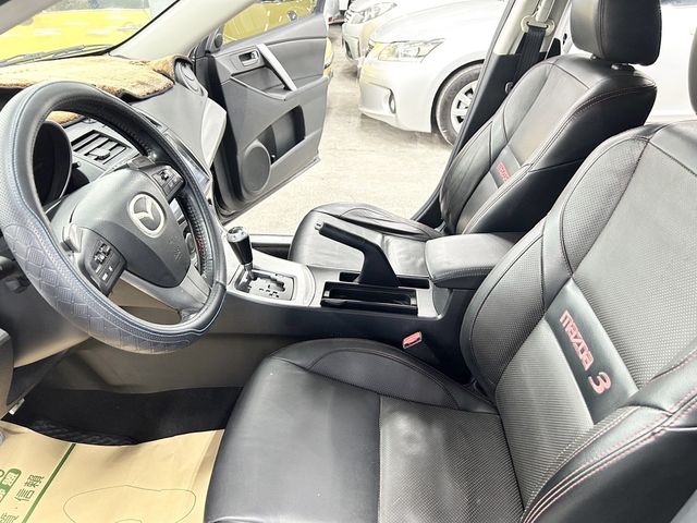 MAZDA馬自達 MAZDA 3  第7張相片