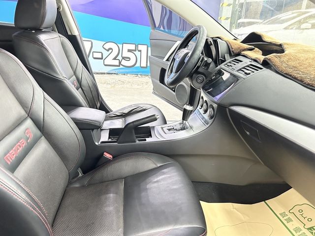 MAZDA馬自達 MAZDA 3  第8張相片