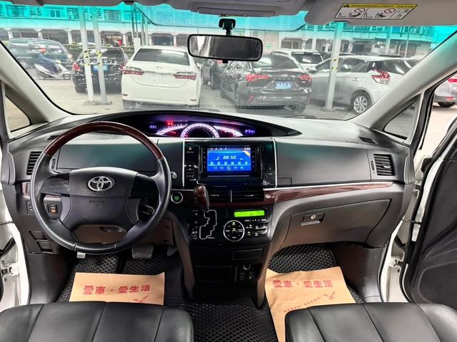 TOYOTA豐田 PREVIA  第6張相片