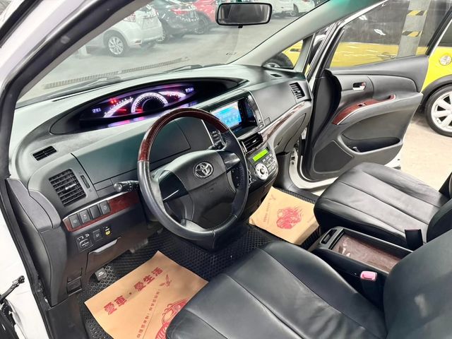 TOYOTA豐田 PREVIA  第7張相片