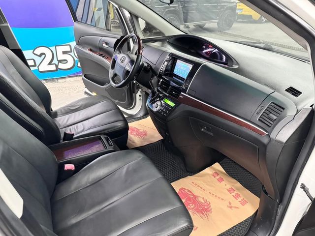 TOYOTA豐田 PREVIA  第8張相片