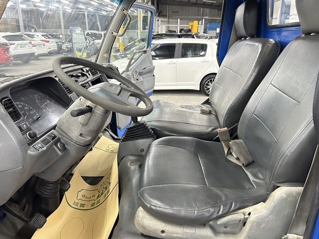 MITSUBISHI三菱 CANTER  第6張相片