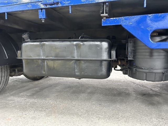 MITSUBISHI三菱 CANTER  第9張相片