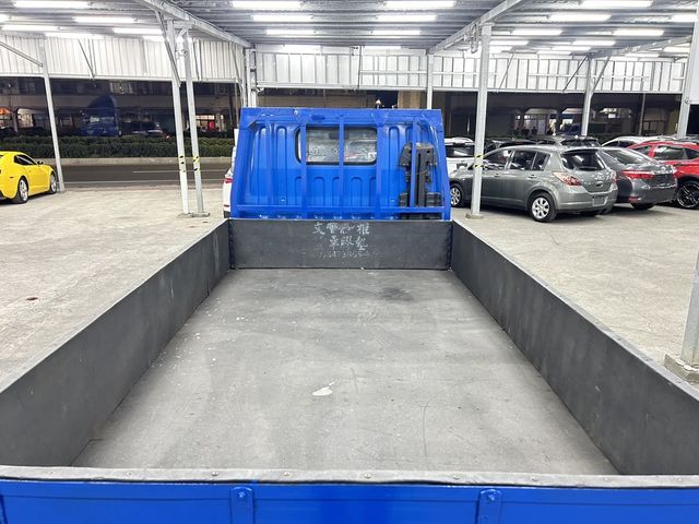 MITSUBISHI三菱 CANTER  第10張相片