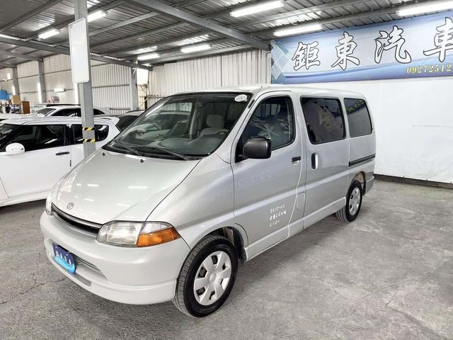 TOYOTA豐田 HIACE  第1張相片