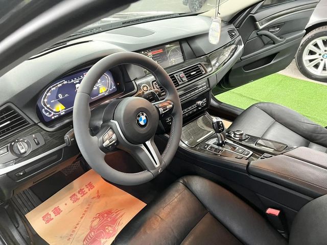 BMW寶馬 528I  第6張相片