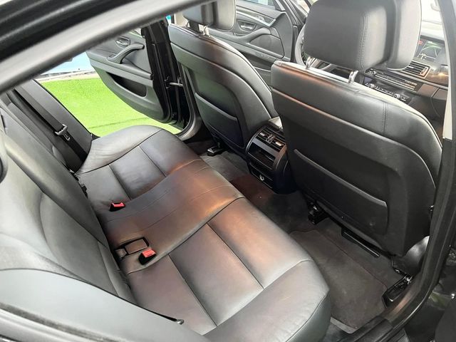 BMW寶馬 528I  第9張相片